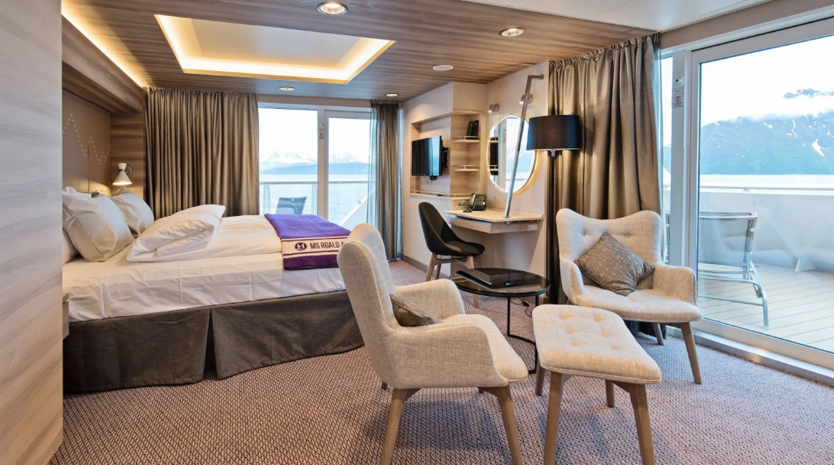 Hurtigruten - MS Fridtjof Nansen - Expedition Suite MC.png
